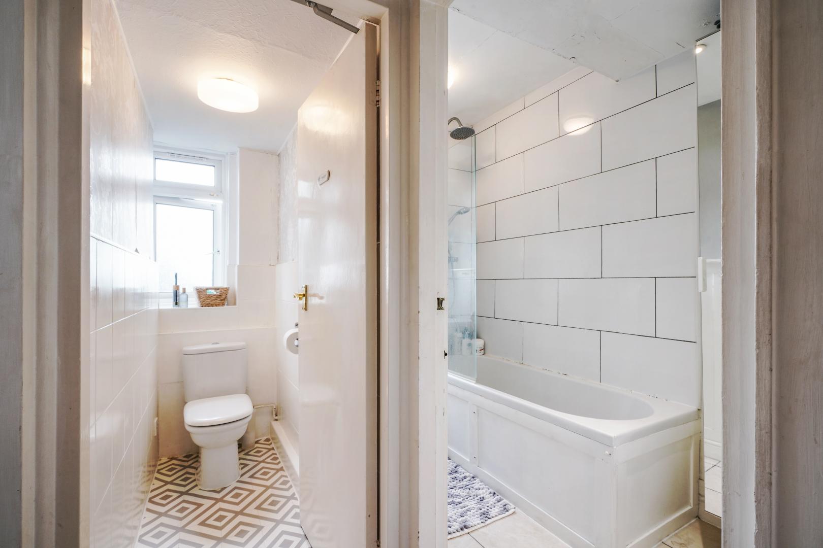 			2 Bedroom, 1 bath, 1 reception Flat			 West End Lane, West Hampstead